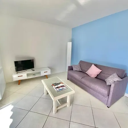 La Paisible 4 Pax Piscine & Mer Apartment Saint-Raphael (Var)