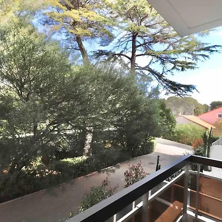 La Paisible 4 Pax Piscine & Mer Apartment *